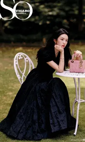 1422 – Chồng Gắn Định Vị Dưới Gầm Xe, Tôi Mỉm Cười Đưa Em Chồng Lên Đường
