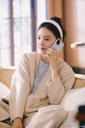 1795 – Tôi Trộm B/a/o C/a/o S/u Của Bạn Thân Và Trúng Vận May Cả Đời