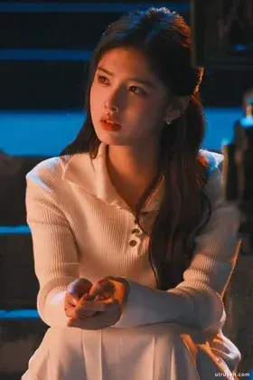 2005 – HAI GIỜ NGỦ KỲ LẠA