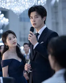 2509 – Chồng tôi đứng trước tất cả khách khứa