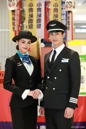 Ai Cũng Biết