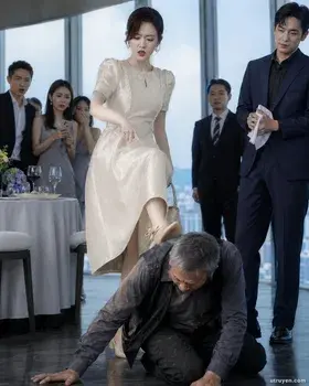Ba Năm Nhẫn Nhịn, Một Ngày Lật Bài