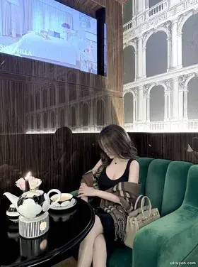 Bí Mật Của Nhà Chồng