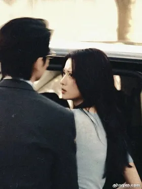 Buông tay sau tám năm chờ đợi