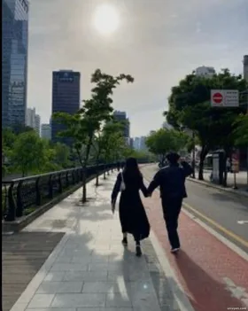 Chồng Bí Mật Nuôi Con Riêng