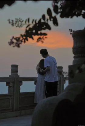 Chồng Giải Độc Cho Nữ Vệ Sĩ