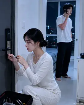 Chồng Nói Tình Đầu Thiếu Cảm Giác An Toàn, Tôi Thay Luôn Ổ Khóa