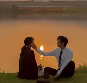 Chồng Qua Lại Với Thư Ký