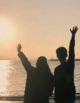 Chồng Vụng Trộm Với Nữ Cấp Dưới