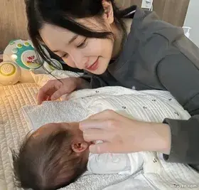 Chúng Ta Bắt Đầu Lại Từ Yêu Thương