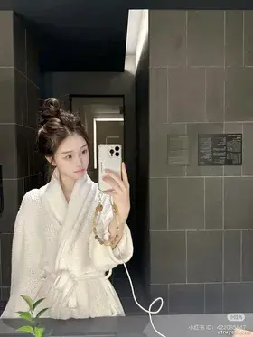 Đêm Giao Thừa Không Được Ra Khỏi Cửa