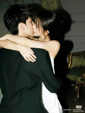 Ghép Mặt Vào Hạnh Phúc