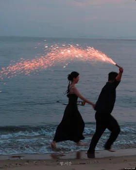 Hôn Nhân Sắp Đặt Giữa Hai Gia Tộc