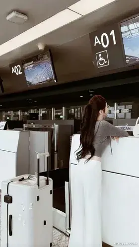 Ly Hôn 500 Triệu, Tôi Mang Đi Bốn Người Thừa Kế Của Hào Môn