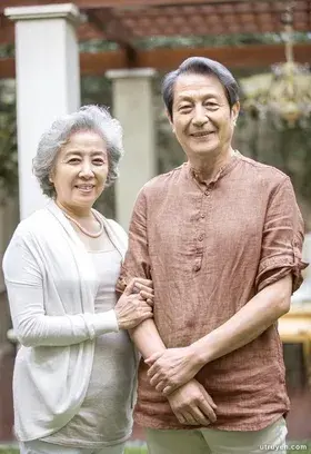 Ly Hôn Với Chồng Già