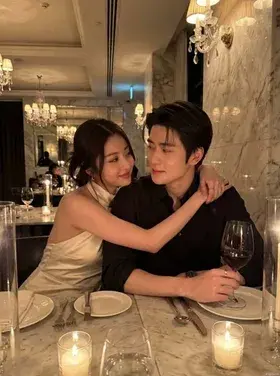 Màn Bình Luận Gọi Tôi Là Nữ Phụ, Tôi Tự Viết Lại Đời Mình