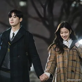 Mang th a i cùng luật sư cũ