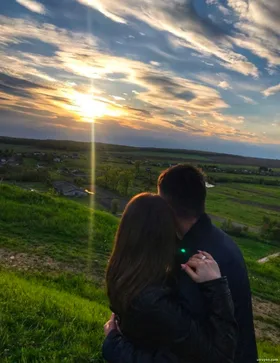 Mối Quan Hệ Đầy Toan Tính