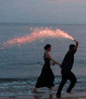 Mối Tình Đầu Của Chồng Tới Tận Cửa Tìm