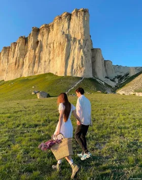 Ngôi Sao Sáng Vươn Xa Trên Bầu Trời