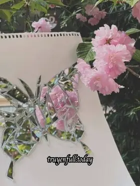 Nước Chảy Mây Trôi - Bất Thị Khanh