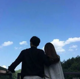 Quá Khứ Và Hiện Tại