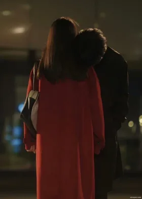 Son Môi Và Chồng Không Thể Chia Sẻ