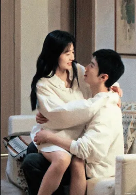 Tình Yêu Bắt Đầu Từ Khoảnh Khắc