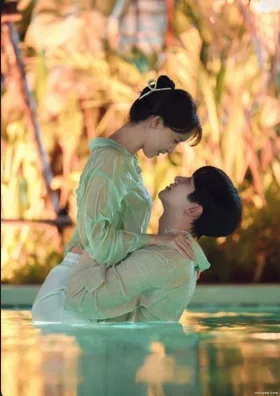 Tình Yêu Như Đóa Hoa Hồng