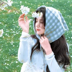 Trở Lại Ngày Bị Đám Côn Đồ Lôi Vào Hẻm Nhỏ